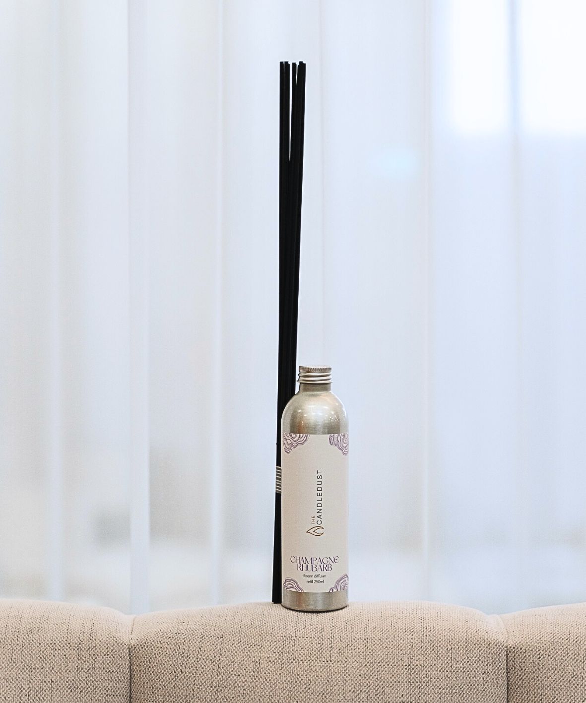 Candledust Champagne Rhubarb · Luxurious Room Diffuser Refill, 250ml - Champagne Rhubarb