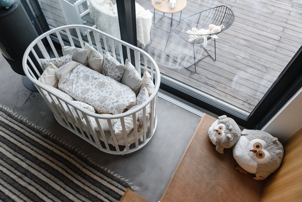 Round Baby Crib OLIN with Mattress - White