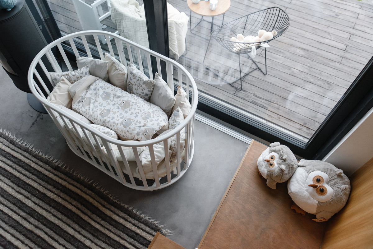Round Baby Crib OLIN with Mattress - White