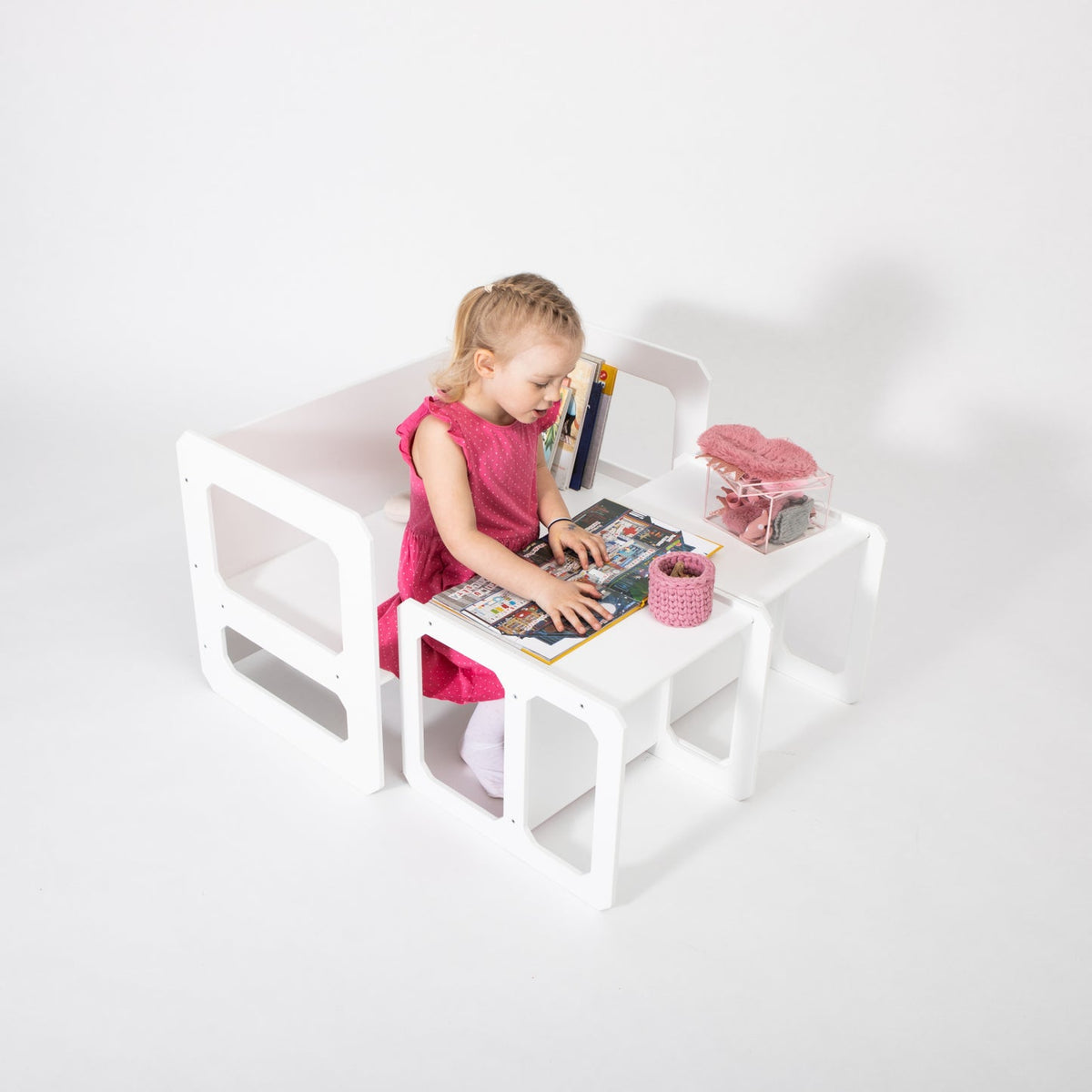 Set Montessori de mesa y 2 sillas · Blanco · uso real